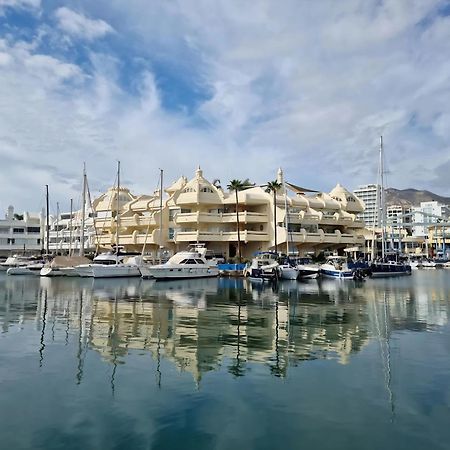 Estudio Aguila Prive Aceptamos Mascotas Benalmadena Bagian luar foto